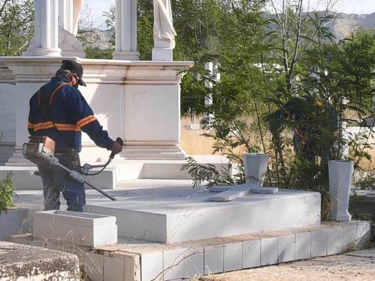 Ya limpian panteones en Hermosillo Ya limpian panteones en Hermosillo
