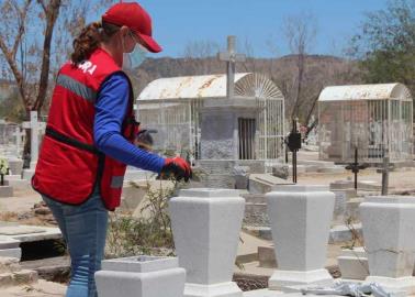 Retiran 20 toneladas de basura de panteones