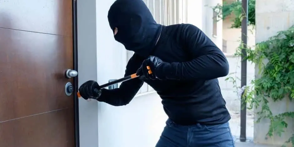 Ladrón deja nota en casa: ¿Por qué cierran si no hay dinero?