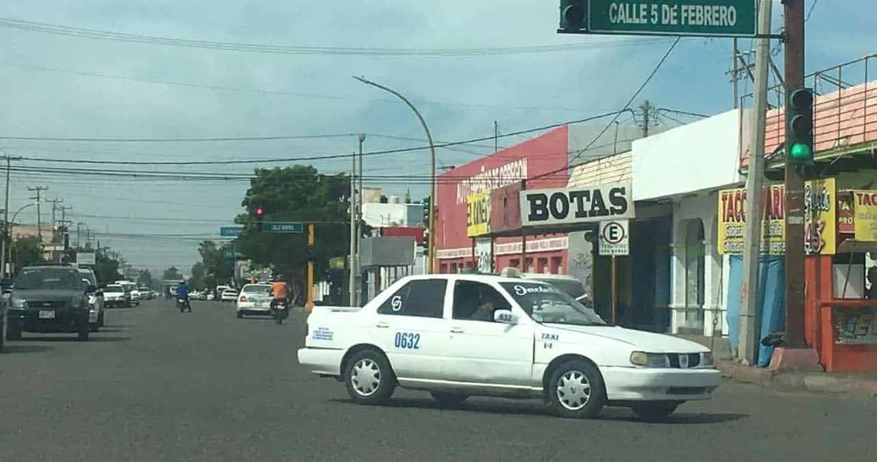 Prestarán taxis servicio a los panteones