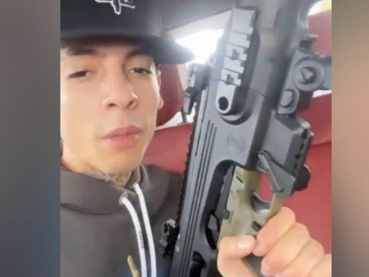 Natanael Cano responde por pasear con armas de fuego en la CDMX Natanael Cano responde por pasear con armas de fuego en la CDMX