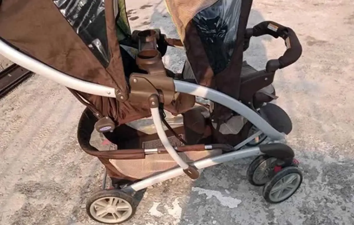 Padres tenían a su bebé sin vida en una carreola
