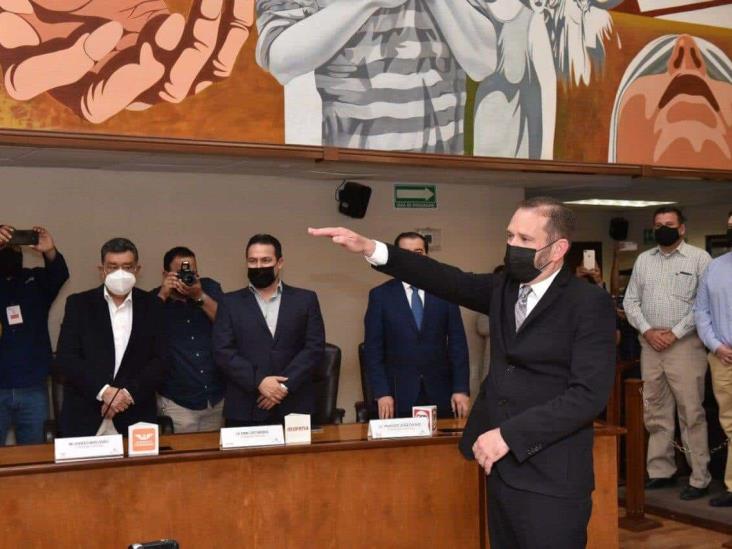 Toma Protesta Nery Ruiz como presidente del IEE Toma Protesta Nery Ruiz como presidente del IEE