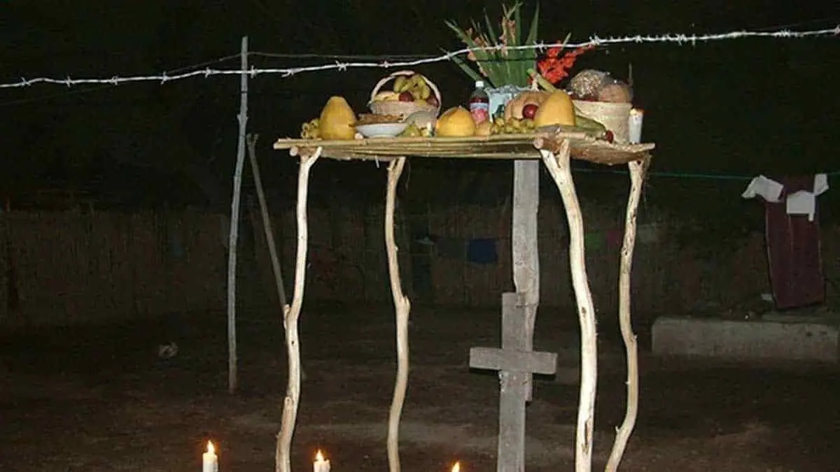 Realiza Etnia Mayo preparativos para el Día de Muertos