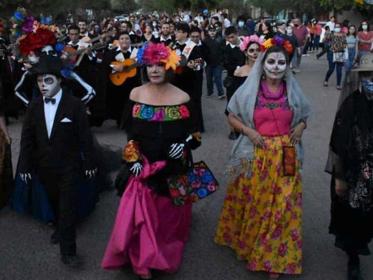 Cumple las expectativas Festival de Día de Muertos Cumple las expectativas Festival de Día de Muertos