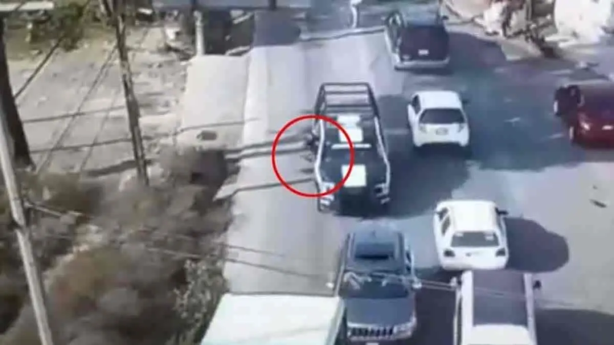 Filtran video de Policía apuntando con un arma a Octavio Ocaña