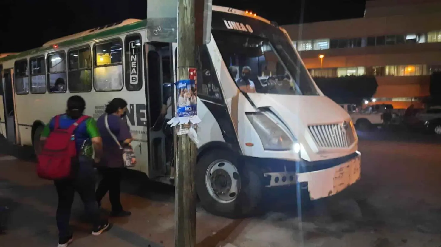 Paralizan transportes los trabajadores por inconformidad