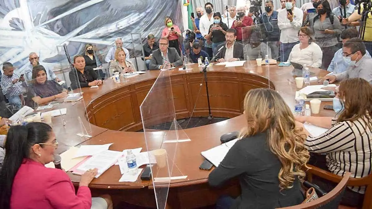 "Respuestas irónicas y cínicas de Chayito"