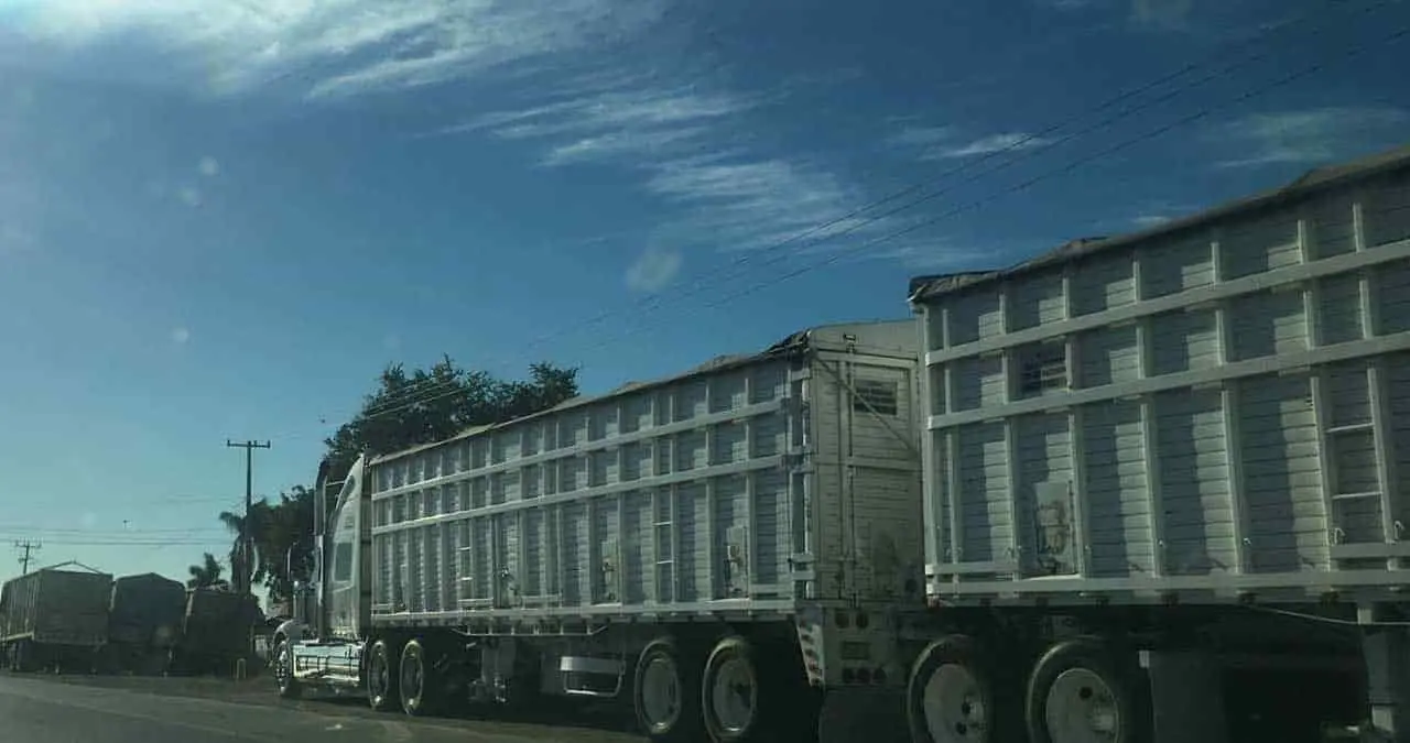 Afectan los bloqueos a sector transportista