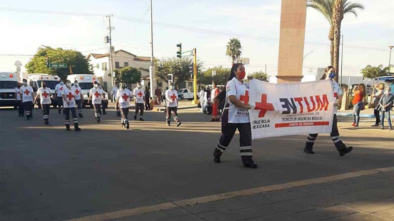 Colorido y concurrido desfile revolucionario en Cajeme