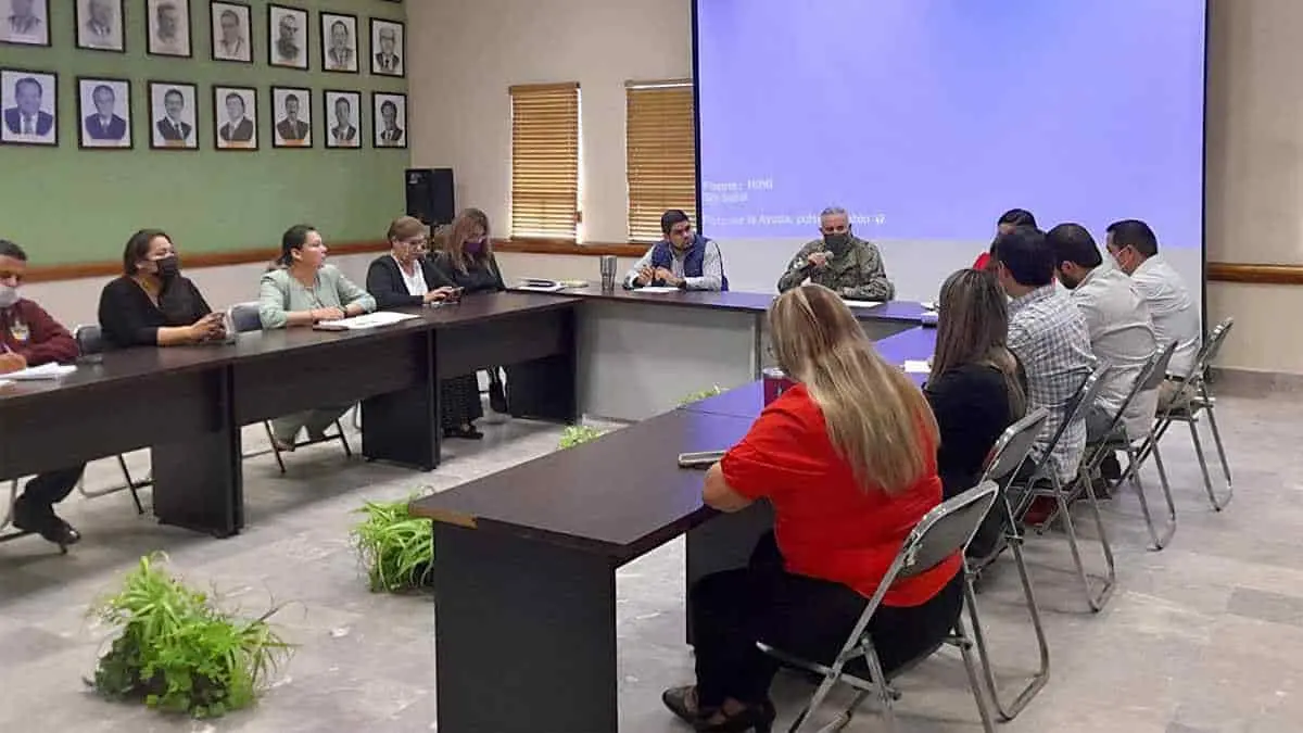 Exfuncionarios reciben seguridad por policías municipales