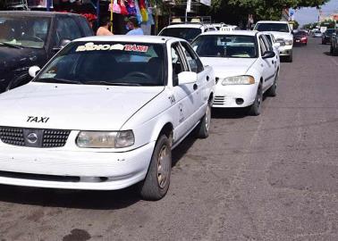 Taxistas se dicen hostigados