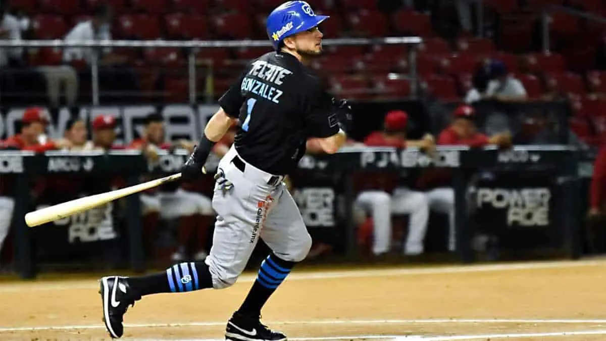 Yaquis rescata uno del puerto