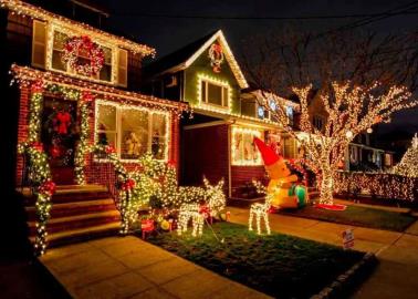 Familia es multada por poner adornos navideños antes de tiempo