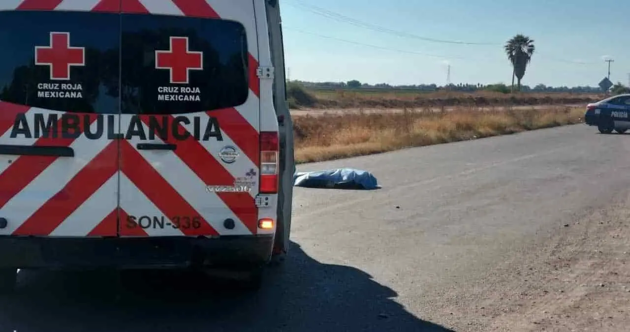 Muere peatón al ser embestido por una camioneta