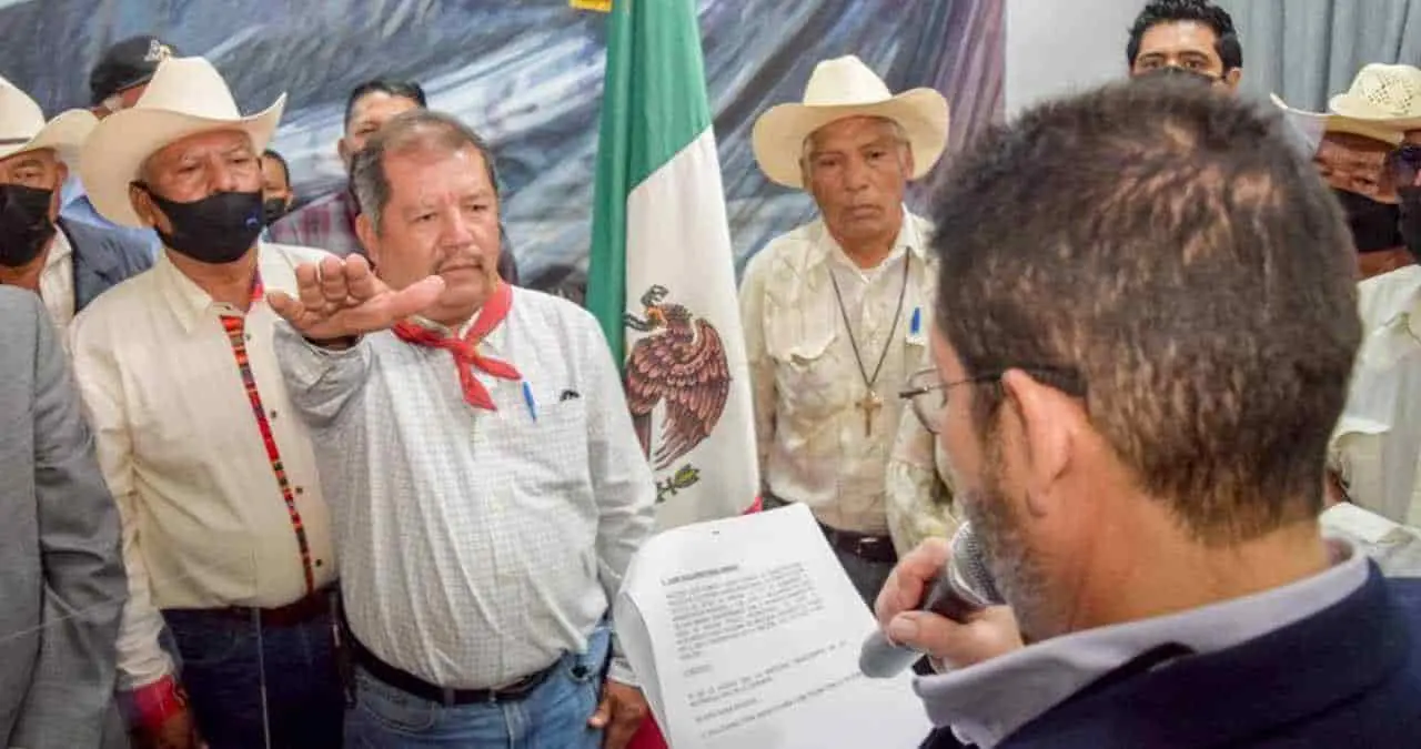 Toman protesta a regidor étnico