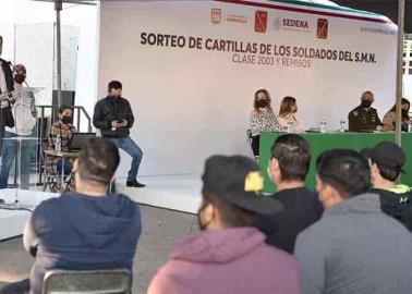 Jóvenes acuden al sorteo del Servicio Militar