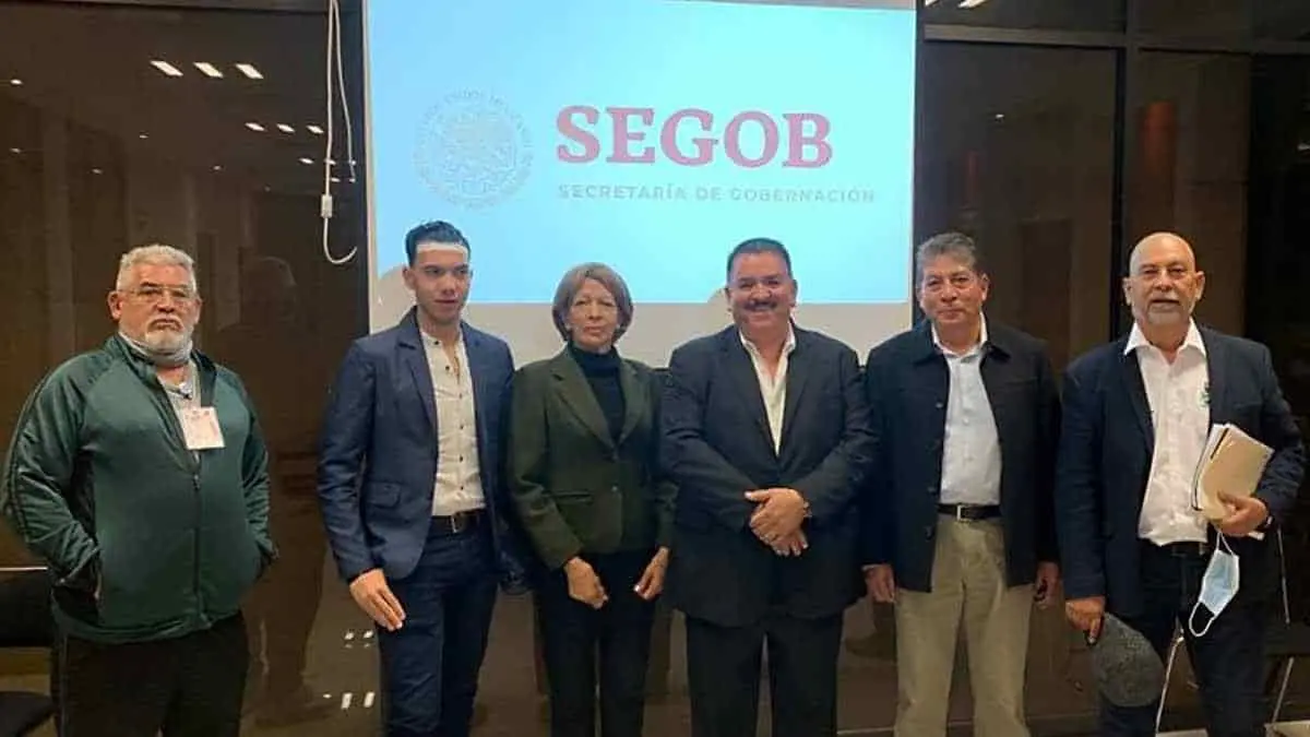 Exigen agilizar proceso de legalización de autos chuecos