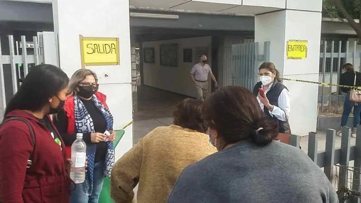 Alarman contagios de Covid en Secundaria Técnica 55