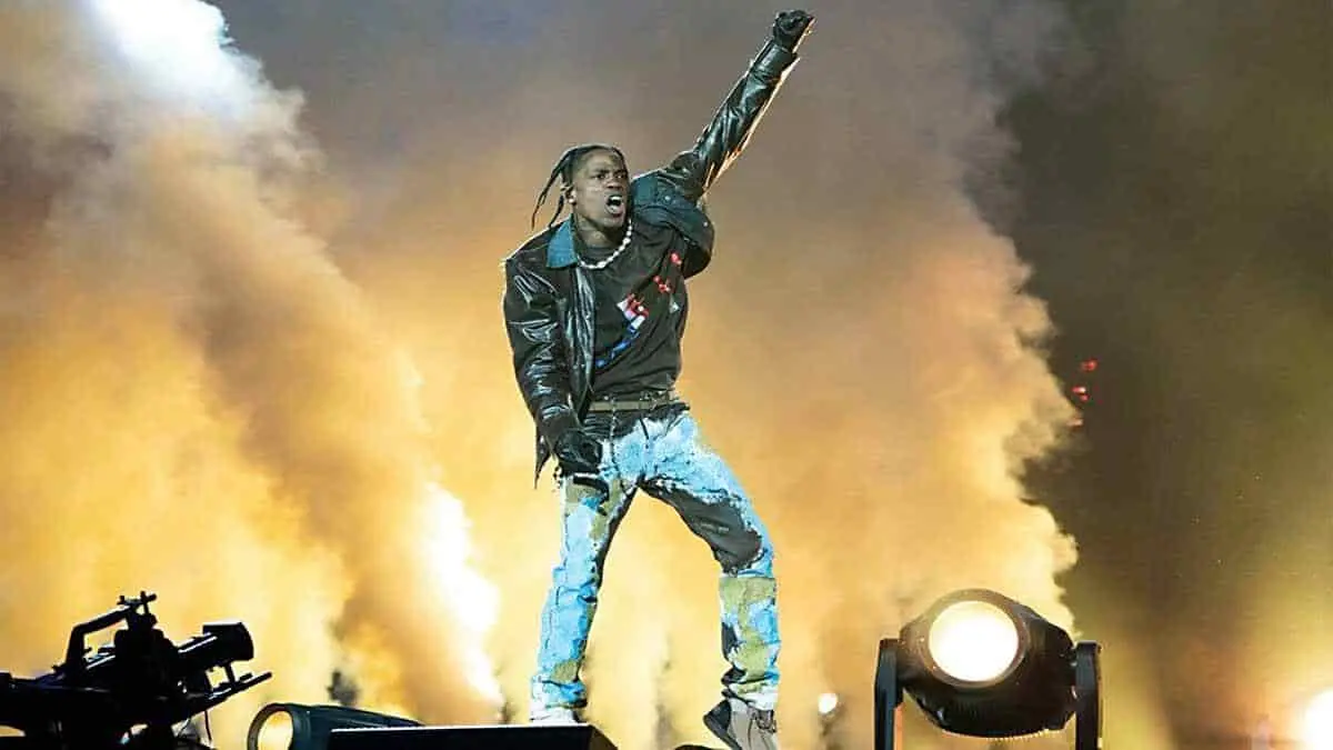 Travis Scott niega responsabilidad por muertes en Astroworld