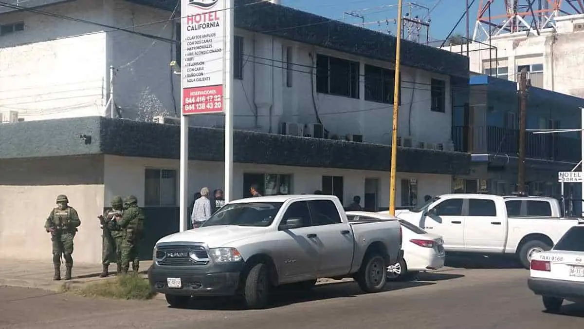 Hallan a hombre degollado en hotel de la Sochiloa