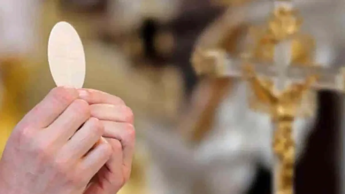 Sacerdote gastaba dinero de limosnas en drogas y fiestas sexuales