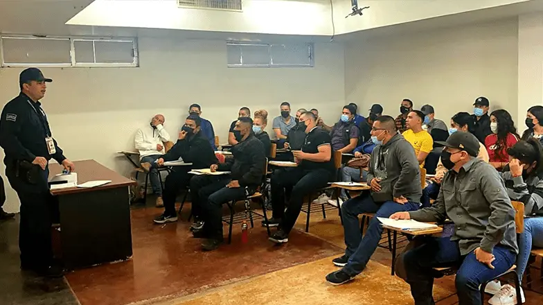 Capacitan a 32 futuros policías municipales