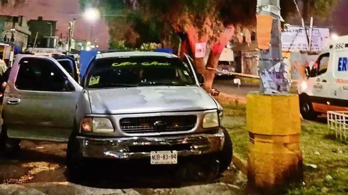 Matan a sus amigos y los obligan a llevarse sus cuerpos