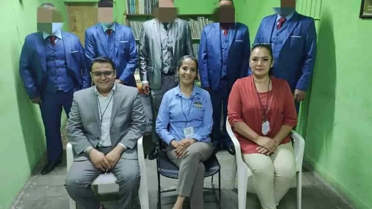 Entran al Cereso como delincuentes; salen convertidos en abogados