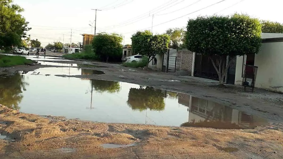 Exigen pavimentación en la colonia Deportiva