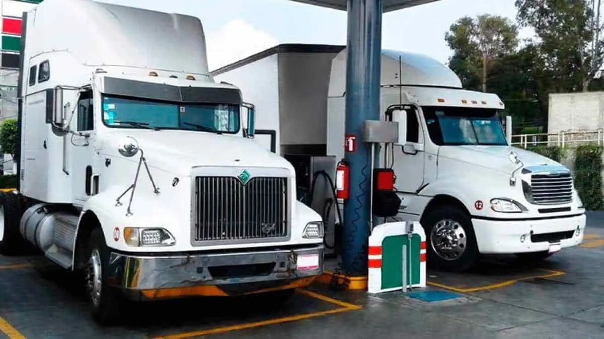 Esperan que el combustible mantenga su precio el 2022