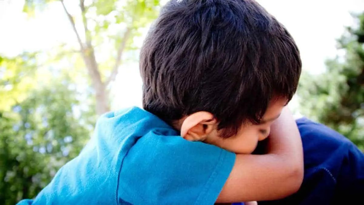 Apoyan con una credencial a personas con autismo