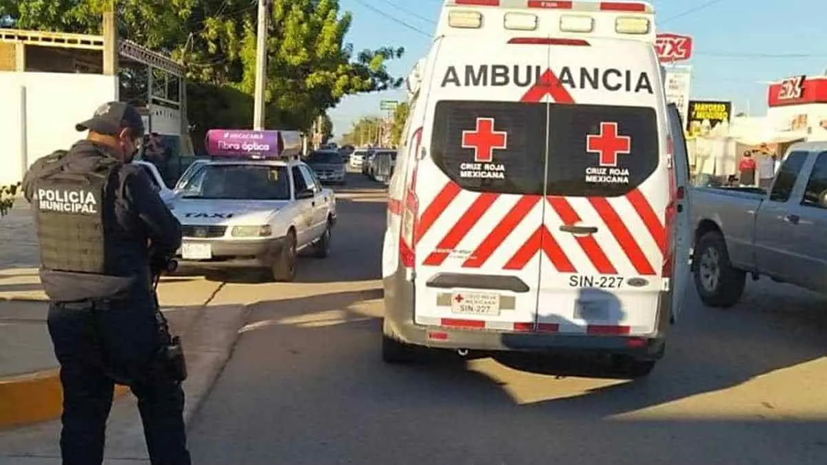 Lo acuchilla su mujer en la cabeza y los brazos