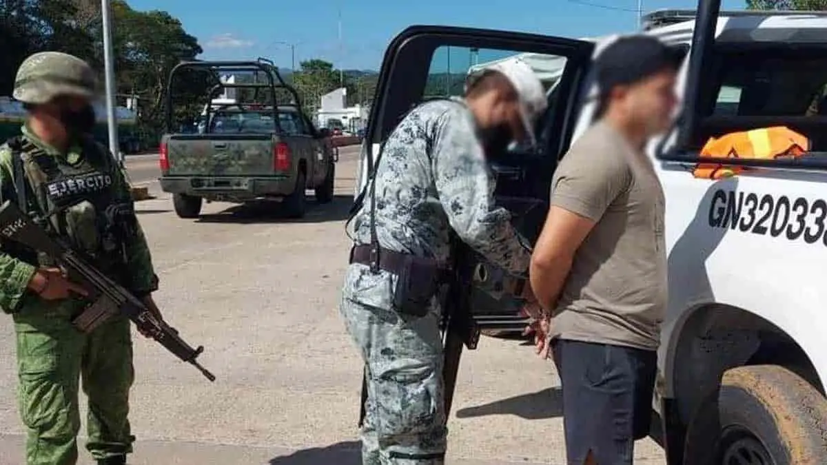 Presunto miembro de la GN roba armas en Chiapas y huye