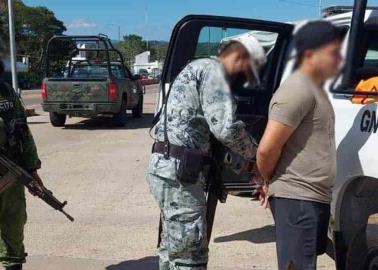 Presunto miembro de la GN roba armas en Chiapas y huye