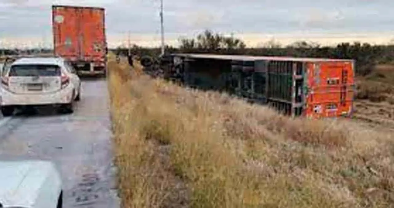 Aparatoso accidente en carretera de Nuevo León