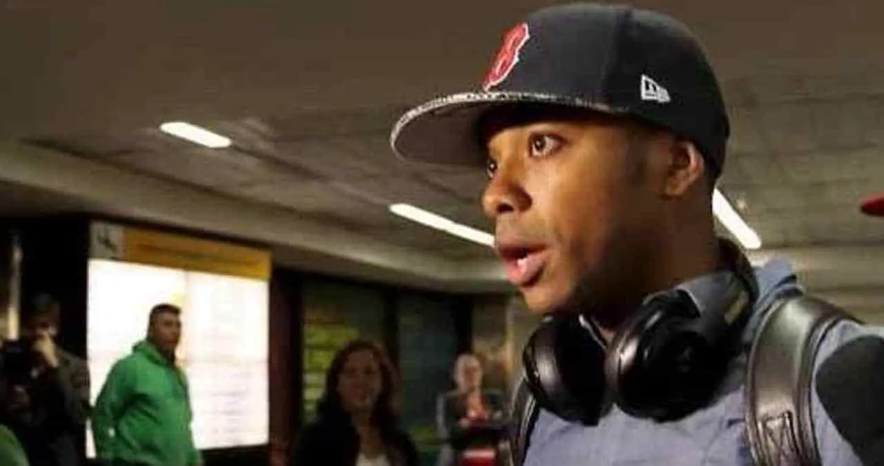 Condenan a 9 años de prisión a Robinho por violación