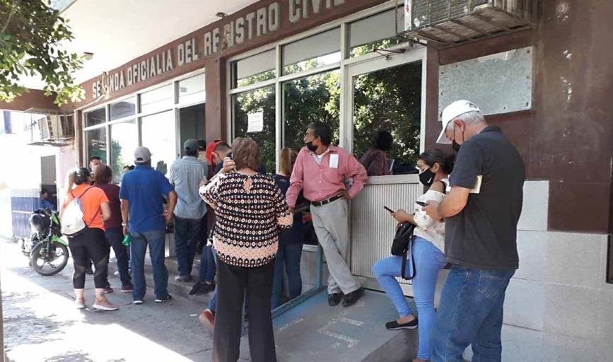 Lenta y desorganizada atención en el Registro Civil