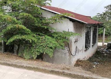 VIDEO. Vive en condiciones infrahumanas, encerrado y abandonado