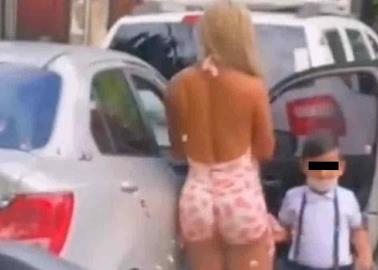 VIDEO: Critican a mamá fit por cómo va a la escuela de su hijo
