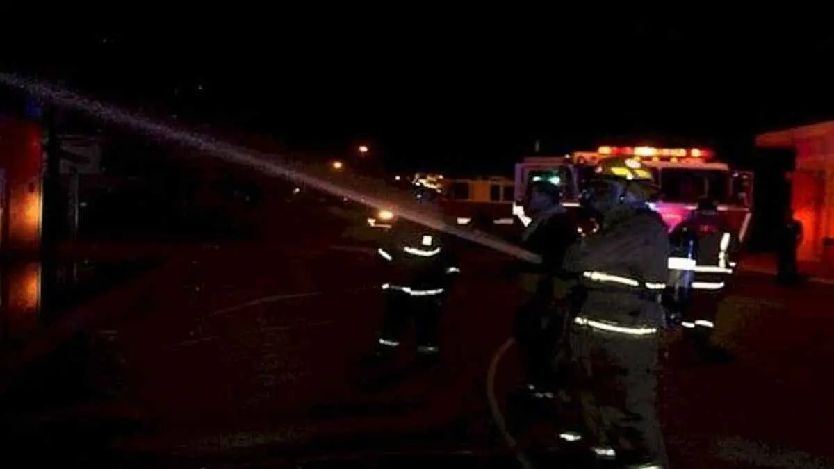 Resulta mujer con severas quemaduras tras incendio