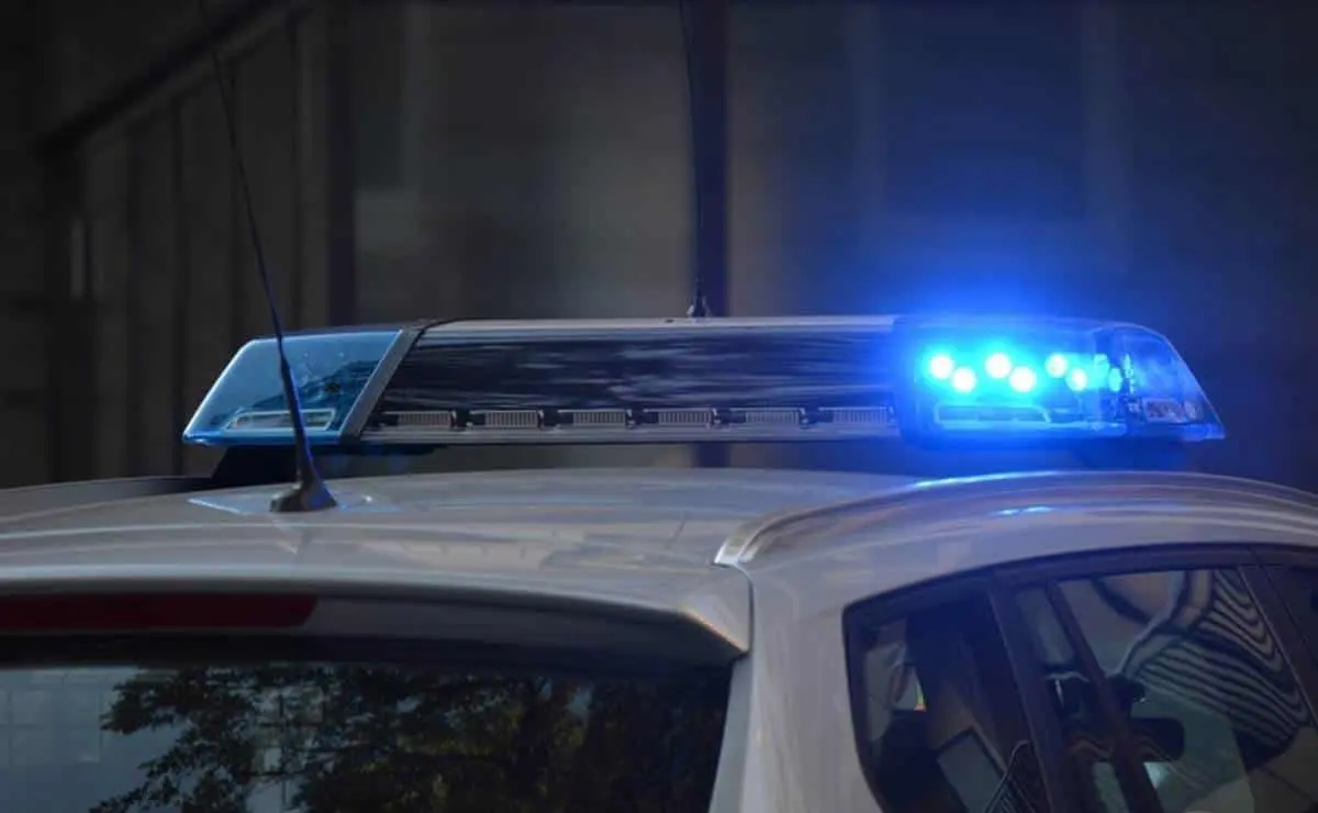 Hombre mantiene cadáver de su esposa en el sofá durante 3 meses