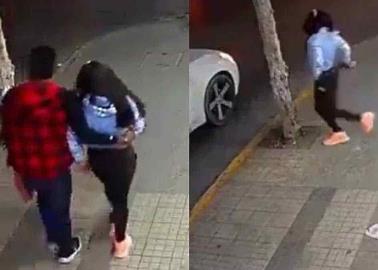 VIDEO: Tira y patea el regalo de su novio para irse con alguien