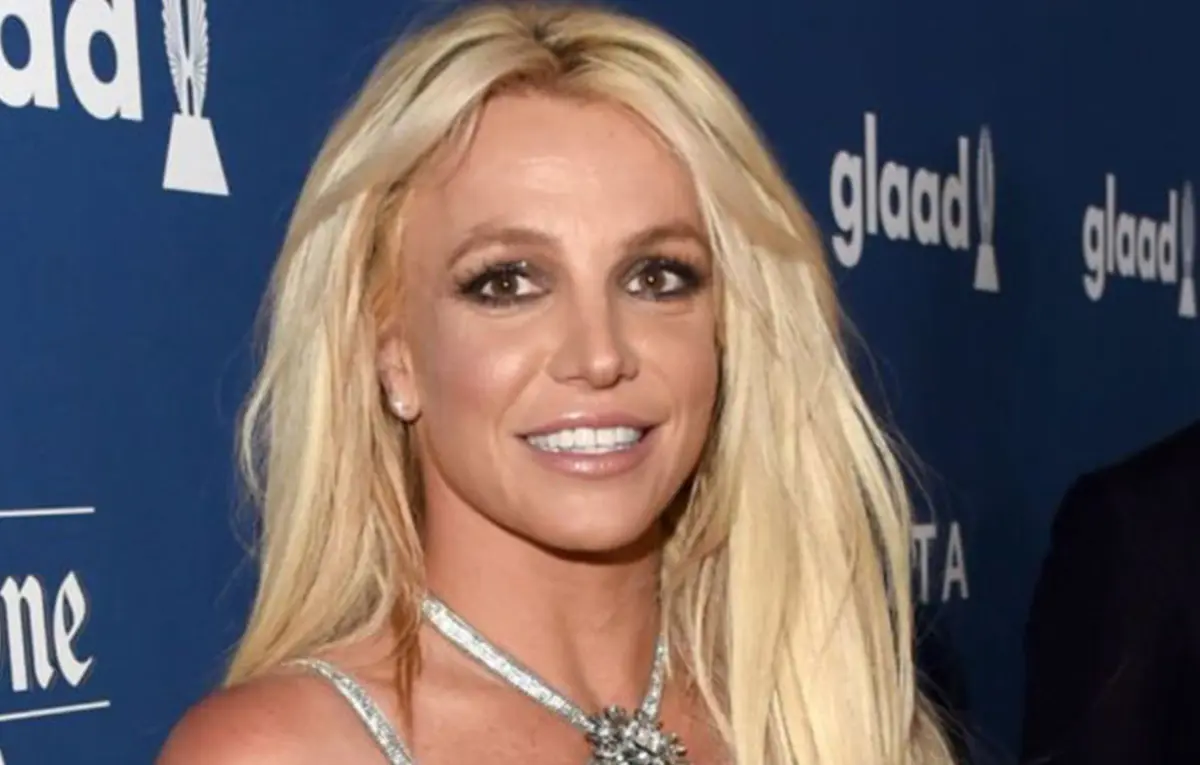 Britney Spears firma contrato millonario para publicar libro