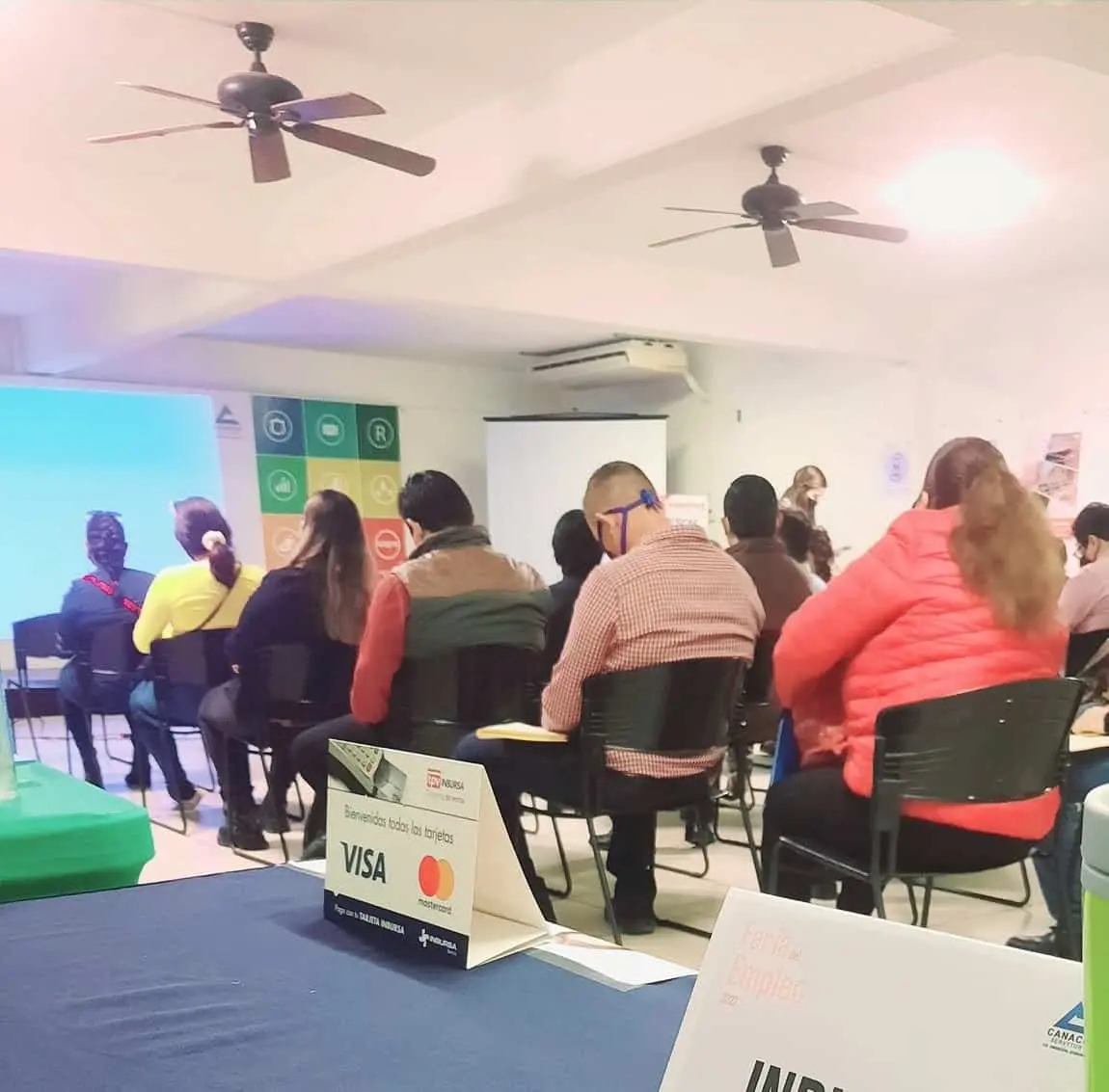 Acuden 280 solicitantes de empleo a la Canaco
