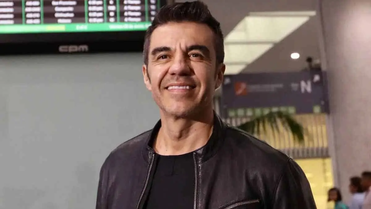 Adrián Uribe se va de Televisa