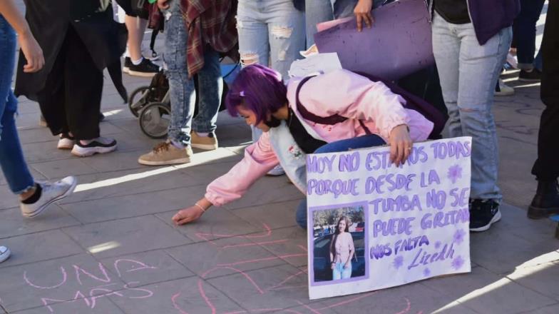 Marchan mujeres por sus derechos