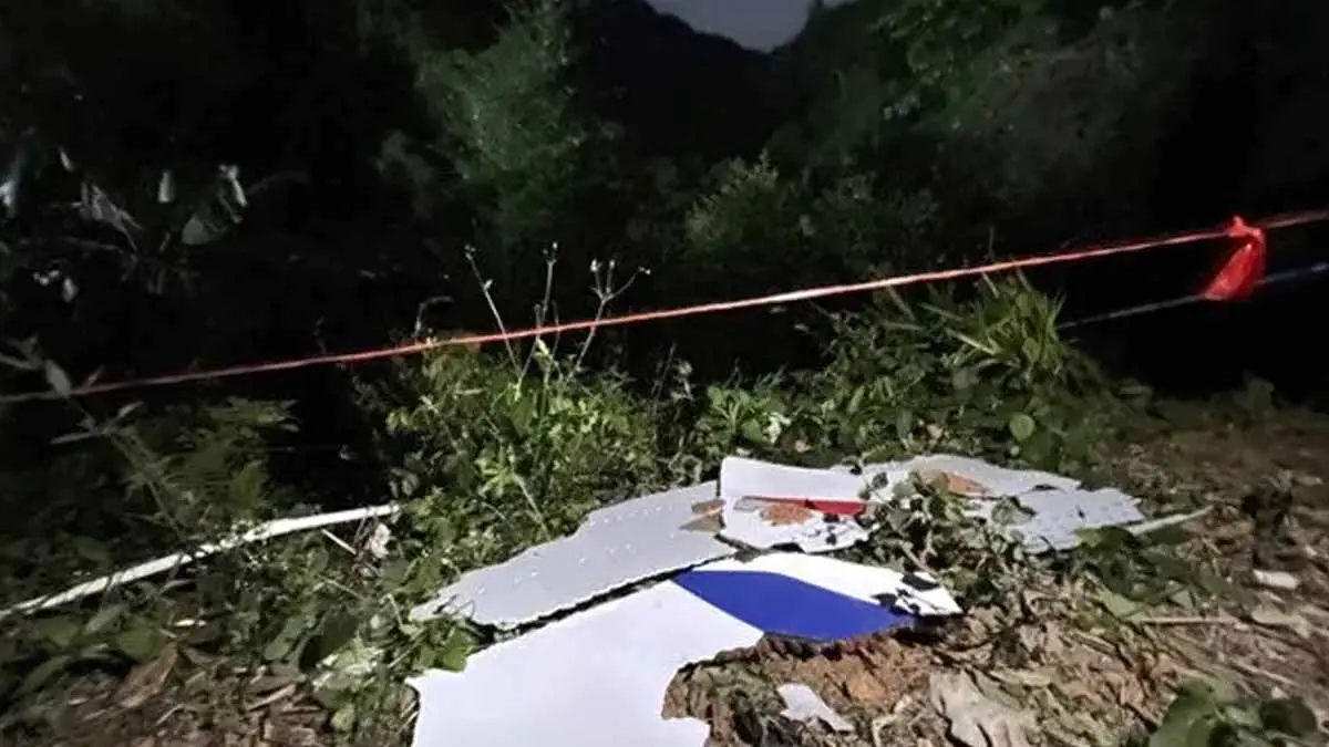 Hallan caja negra de avión accidentado; no hay sobrevivientes