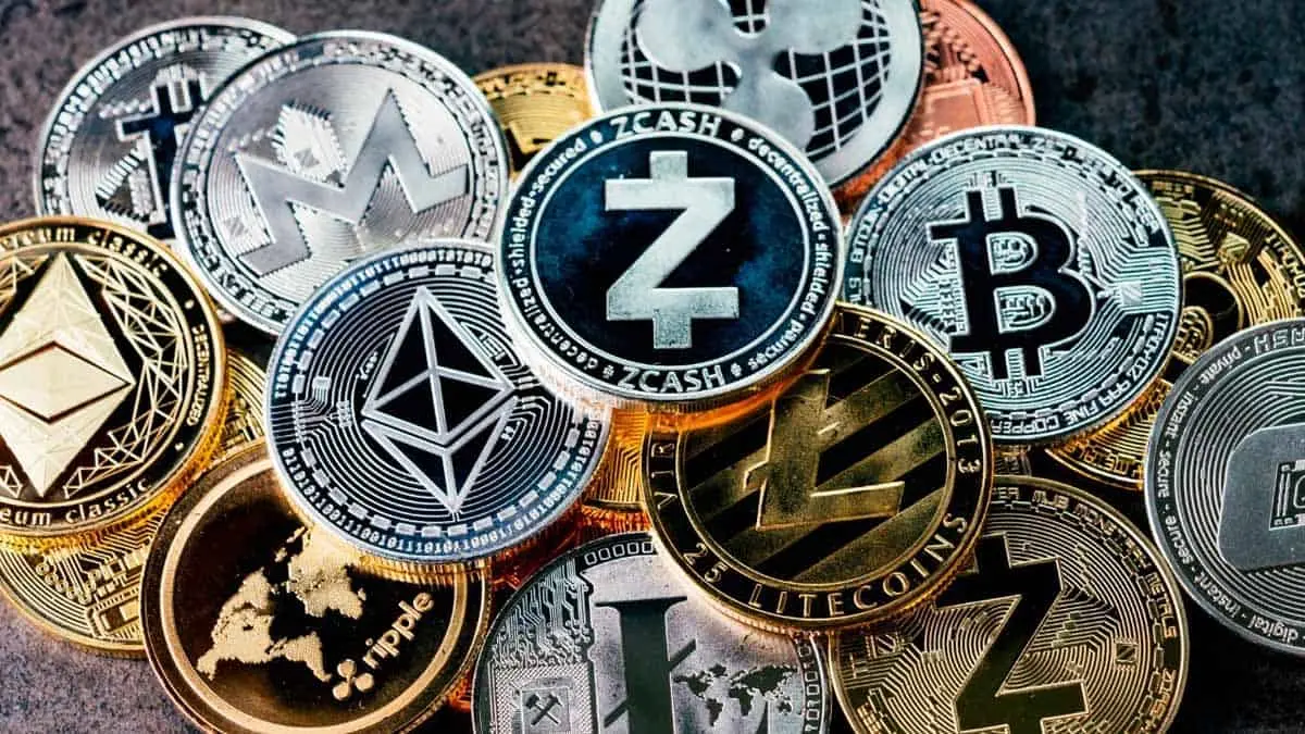 Encuentran mina de criptomonedas clandestina en Conalep
