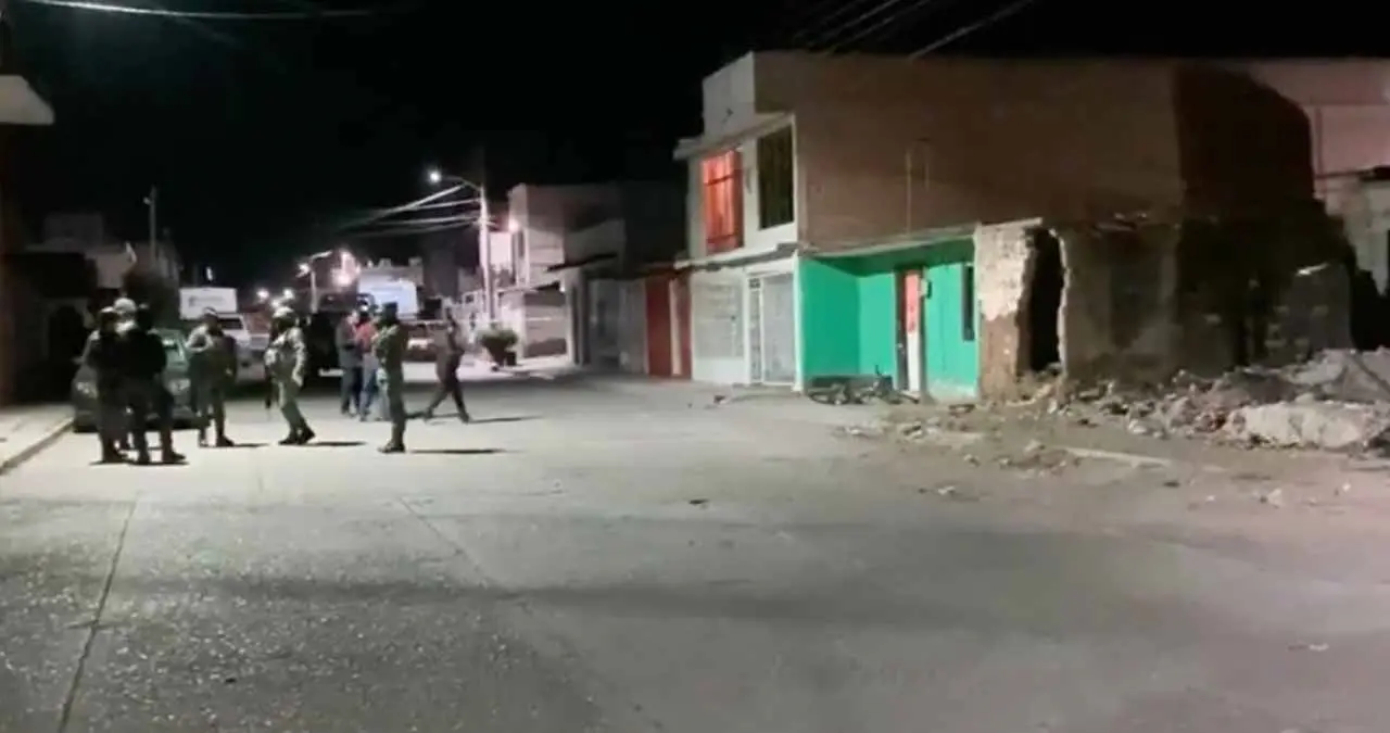 Sujetos armados irrumpen en vivienda y asesinan a cuatro personas